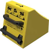 Cale de roue ultra-robuste pour l'exploitation mini&egrave;re Checkers Safety, PEHD, Jaune, 14-1/2" la x 17-1/2" p x 16" h Mukwa Safety Services