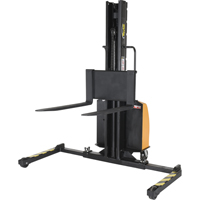 Gerbeur motoris&eacute; avec m&acirc;t &eacute;troit, Fonctionnement &eacute;lectrique, Capacit&eacute; 1500 lb, Lev&eacute;e max 63" Mukwa Safety Services