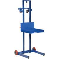 Plateforme &eacute;l&eacute;vatrice &agrave; profil bas pour charge l&eacute;g&egrave;re, M&eacute;canisme Treuil manuel, Capacit&eacute; de 400 lb, Levage max de 55" Mukwa Safety Services