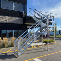 Escalier Smartstairs t&eacute;lescopique &agrave; 3-5 marches en aluminium Mukwa Safety Services