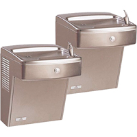 Abreuvoir accessible &agrave; deux niveaux Versacooler avec syst&egrave;me de filtration VersaFilter Mukwa Safety Services