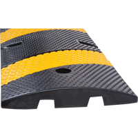 Bosses de d&eacute;c&eacute;l&eacute;ration, Caoutchouc, 6' lo x 11-3/4" la x 2" h Mukwa Safety Services