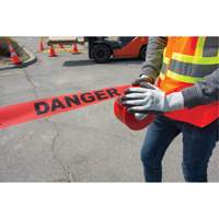 Ruban pour barricade Danger, Bilingue, 3" la x 1000' lo, 1,5 mil, Noir/rouge Mukwa Safety Services