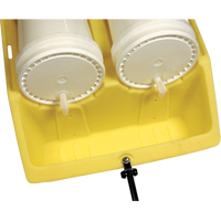 Unit&eacute; mobile Mini-Racker, 31" lo x 29" la x 15,2" ha, 10 gal. US Capacit&eacute; Mukwa Safety Services