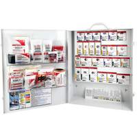 Armoire pour premiers soins SmartCompliance, R&eacute;pond &agrave; la norme CSA Z1220-17 type 3 environnements &agrave; haut risque, Moyen (26-50 travailleurs) Mukwa Safety Services