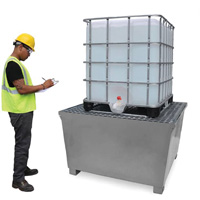 Ultra-IBC Spill Pallet en acier, Capacit&eacute; de d&eacute;versement 370 gal. US, 57,6" x 34,7" x 56,9" Mukwa Safety Services