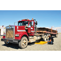 Flexible Ultra-Utility Tray, 42" lo x 42" la x 4,8" h, Cap. de d&eacute;versement 18 gal. US Mukwa Safety Services