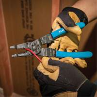 Outils polyvalents &agrave; bec long, 8-1/4" lo, 10 - 22 AWG Mukwa Safety Services
