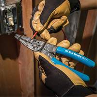 Outils polyvalents &agrave; bec long, 8-1/4" lo, 10 - 22 AWG Mukwa Safety Services