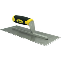 Truelles dent&eacute;es avec prise Ergo-Grip pour lapplication des adh&eacute;sifs Mukwa Safety Services
