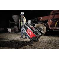 Tour d&eacute;clairage et chargeur MX Fuel Rocket, DEL, 27 000 lumens Mukwa Safety Services