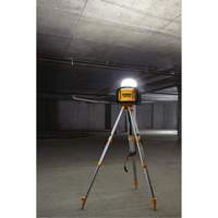 Baladeuse polyvalent sans fil Tool Connect 20V Max, DEL, 5000 lumens, Boîtier en Plastique Mukwa Safety Services
